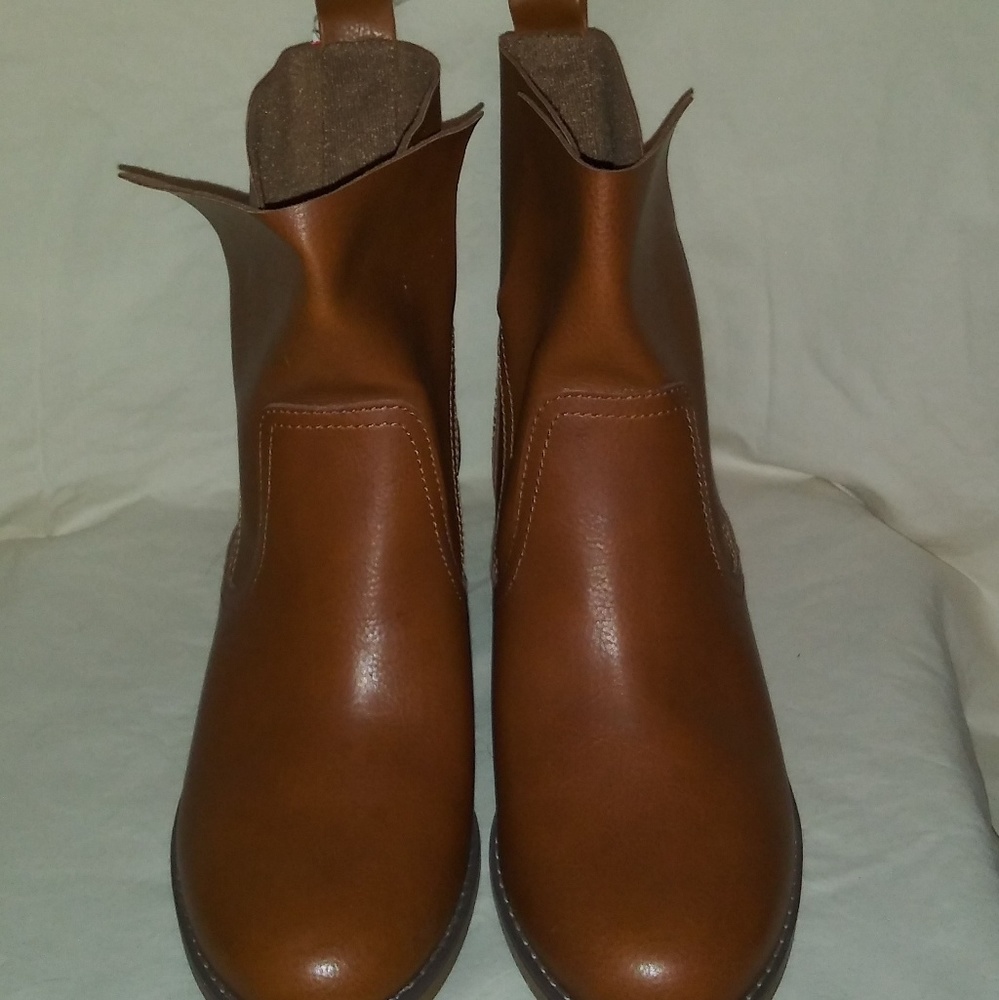 Cognac boots